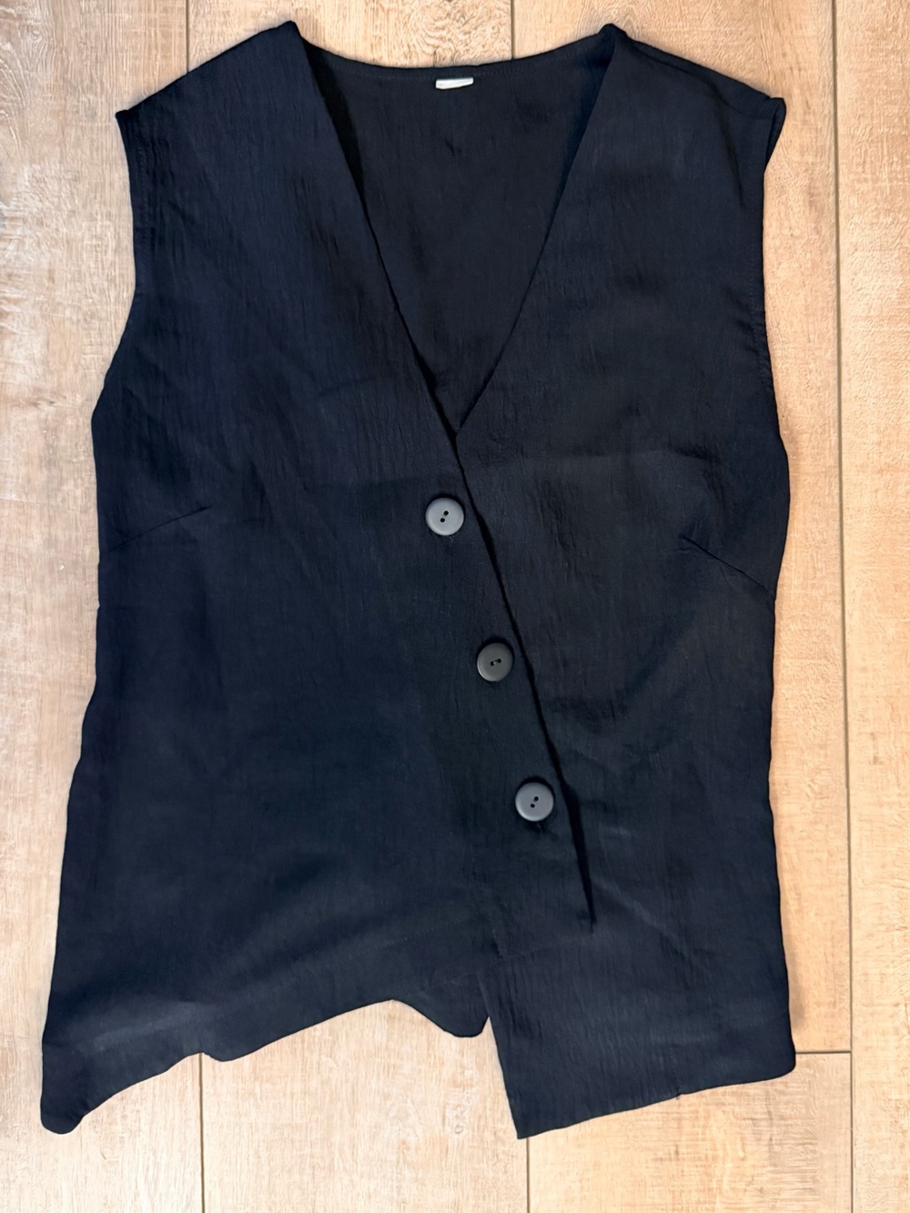 Black Sleeveless V-Neck Button Front Top